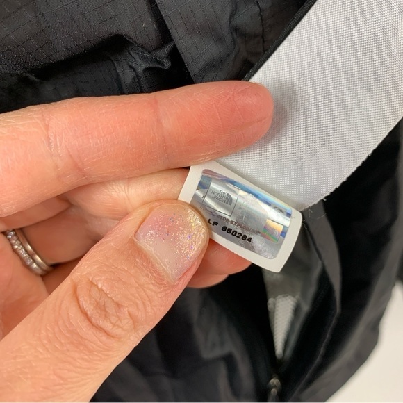 The North Face HyVent 2.5L Venture Black Rain Jacket Medium M - Picture 14 of 16